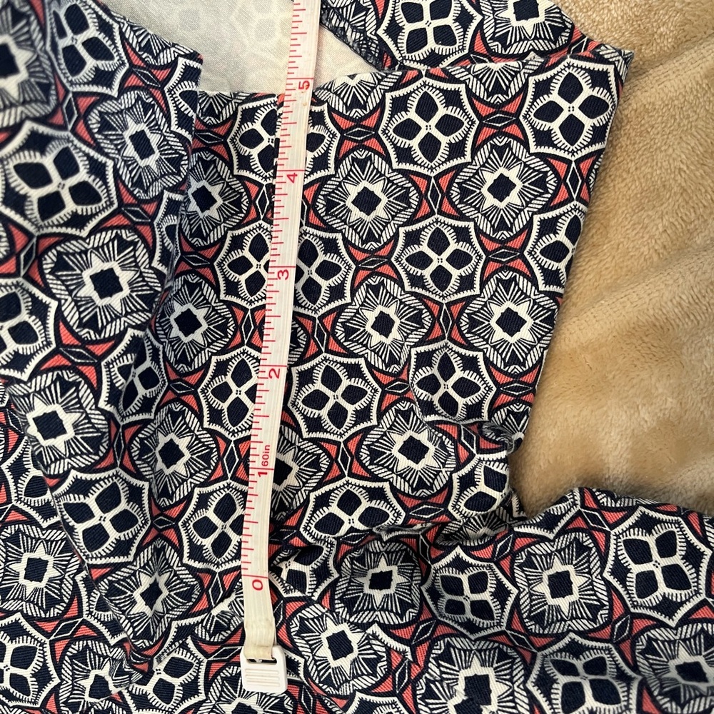 Patterned Women's Shorts - Picture 10 of 10